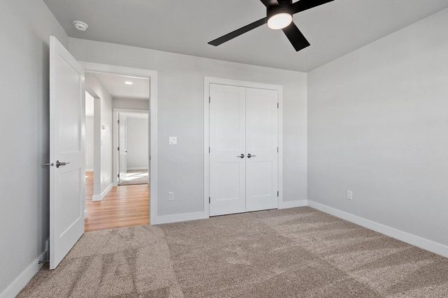 1424 DIVINITY DRIVE, De Pere, WI 54115