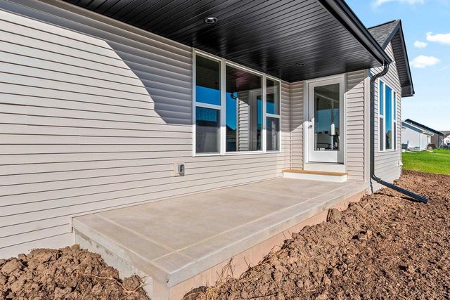 1424 DIVINITY DRIVE, De Pere, WI 54115