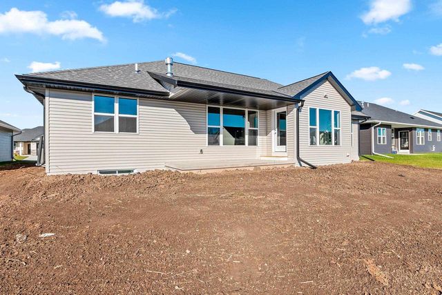 1424 DIVINITY DRIVE, De Pere, WI 54115