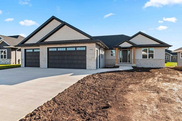 1424 DIVINITY DRIVE, De Pere, WI 54115