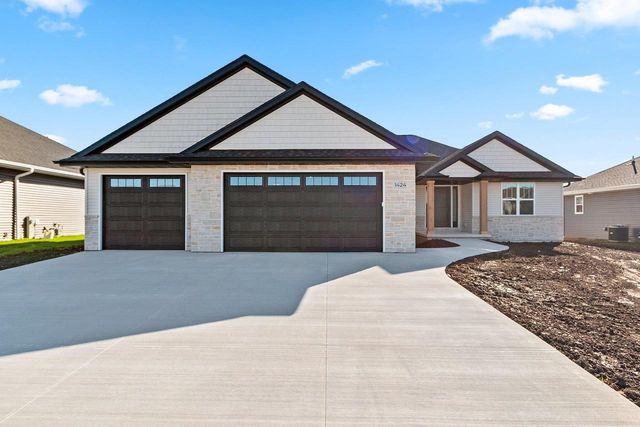 1424 DIVINITY DRIVE, De Pere, WI 54115
