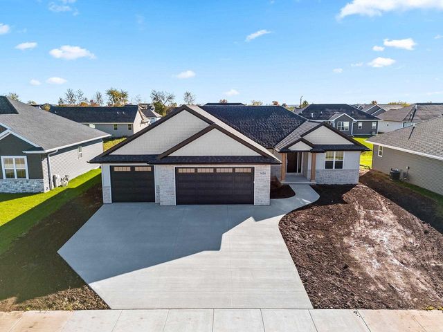 1424 DIVINITY DRIVE, De Pere, WI 54115