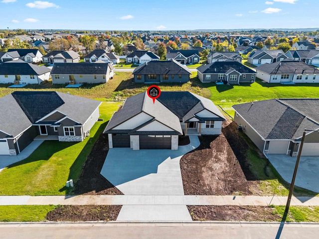 1424 DIVINITY DRIVE, De Pere, WI 54115