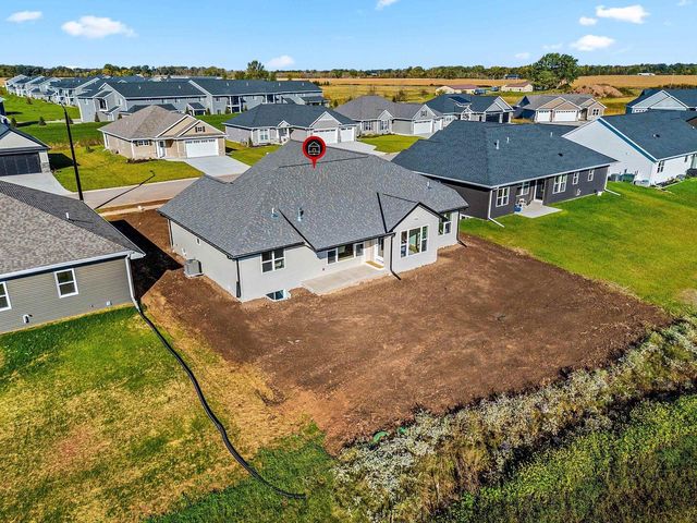1424 DIVINITY DRIVE, De Pere, WI 54115