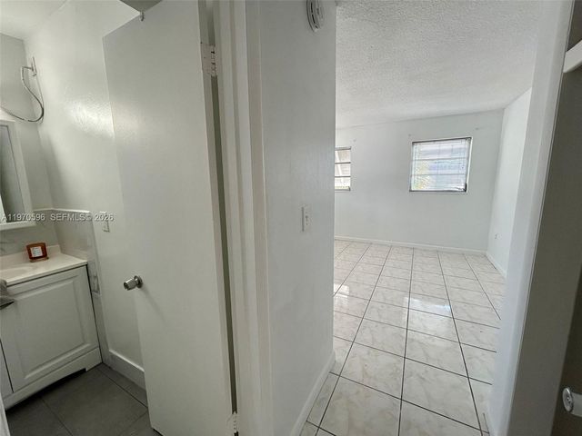 7426 SW 82 ST D222, Miami, FL 33143
