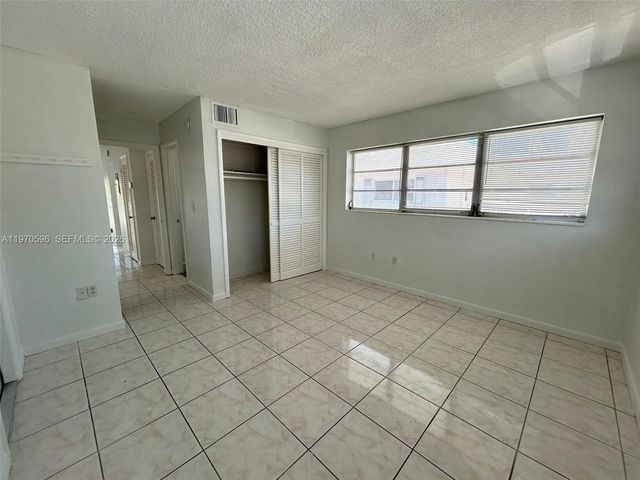 7426 SW 82 ST D222, Miami, FL 33143