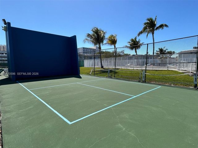 7426 SW 82 ST D222, Miami, FL 33143