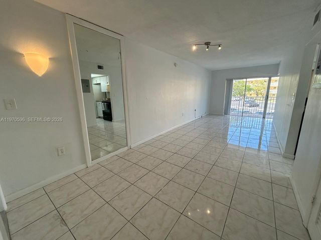 7426 SW 82 ST D222, Miami, FL 33143