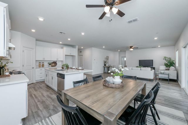 1391 Shoreside Drive, Madera, CA 93637