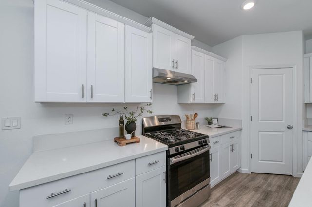 1391 Shoreside Drive, Madera, CA 93637