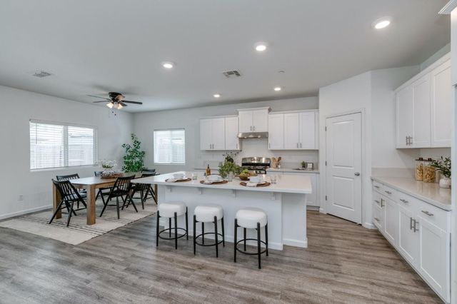 1391 Shoreside Drive, Madera, CA 93637