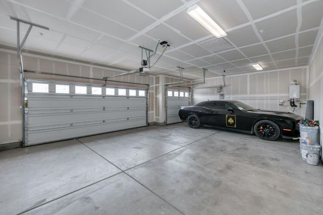 1391 Shoreside Drive, Madera, CA 93637
