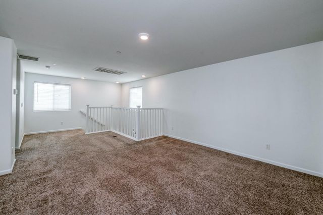 1391 Shoreside Drive, Madera, CA 93637