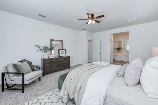 1391 Shoreside Drive, Madera, CA 93637