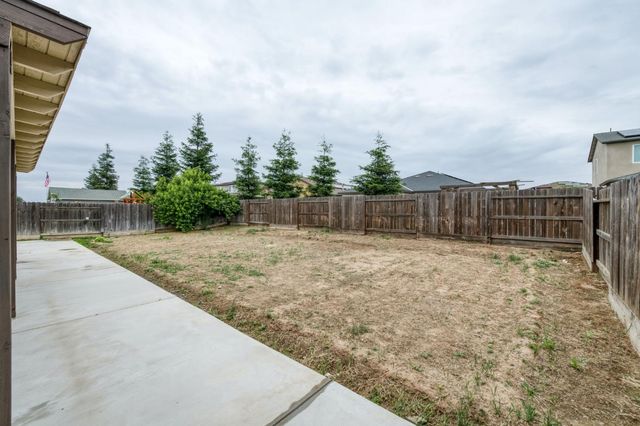 1391 Shoreside Drive, Madera, CA 93637