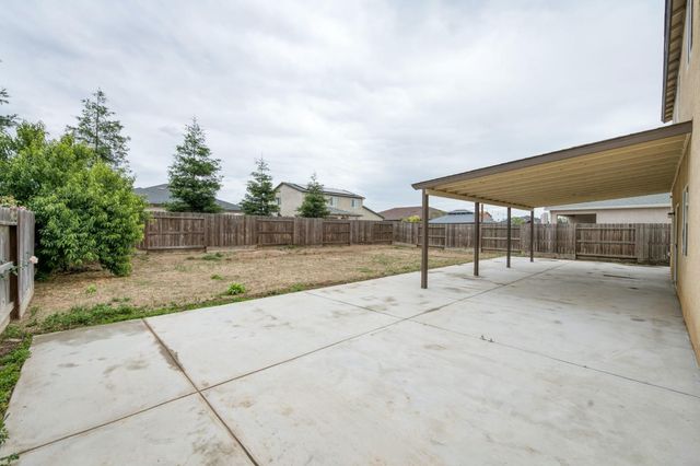 1391 Shoreside Drive, Madera, CA 93637