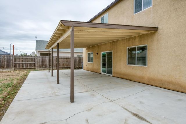1391 Shoreside Drive, Madera, CA 93637
