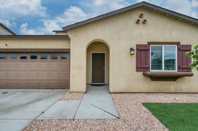 1391 Shoreside Drive, Madera, CA 93637