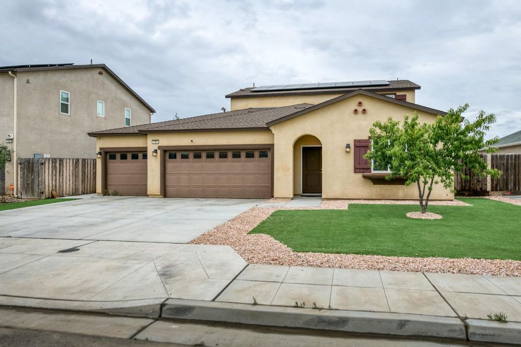 1391 Shoreside Drive, Madera, CA 93637