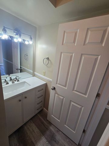 4311 E Wonder Lake Road, Wonder Lake, IL 60097