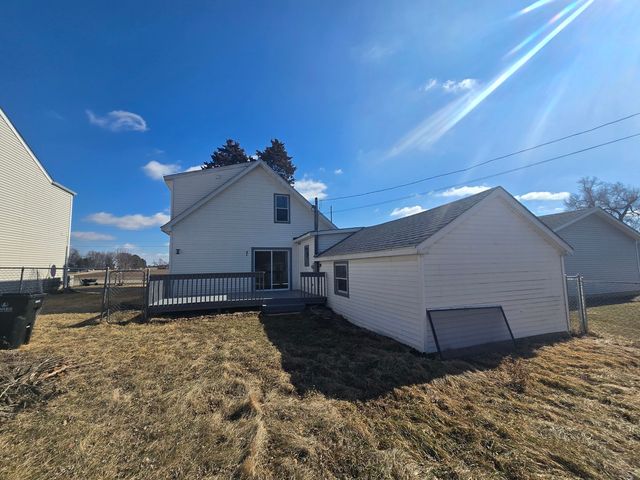 4311 E Wonder Lake Road, Wonder Lake, IL 60097