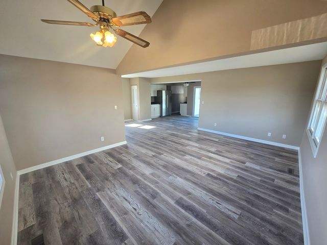 4311 E Wonder Lake Road, Wonder Lake, IL 60097