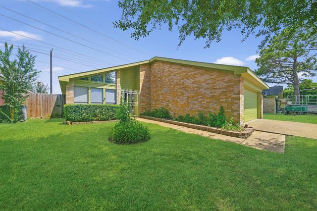 10723 Emery Drive, Houston, TX 77099