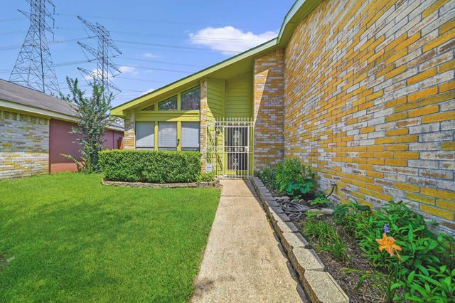 10723 Emery Drive, Houston, TX 77099