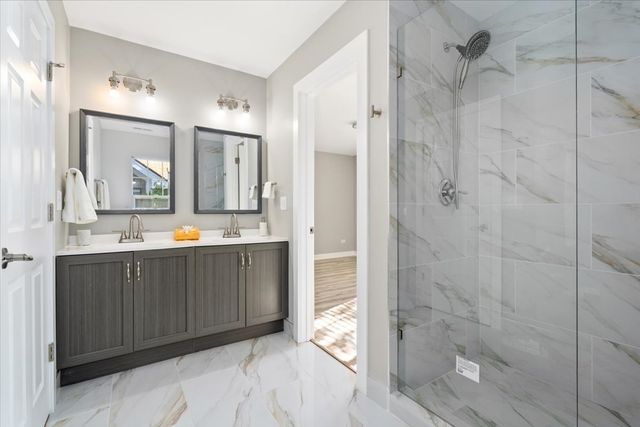 1411 S 6th Avenue, Maywood, IL 60153