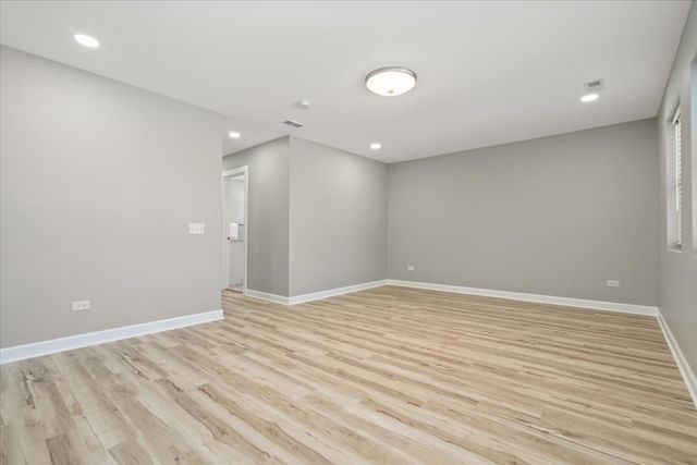 1411 S 6th Avenue, Maywood, IL 60153