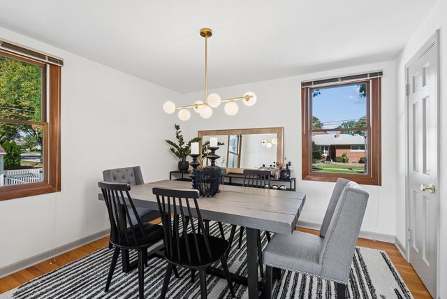 600 8th Avenue, La Grange, IL 60525