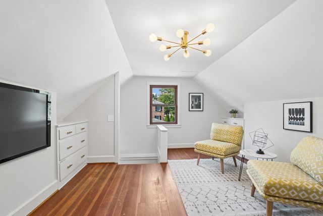 600 8th Avenue, La Grange, IL 60525