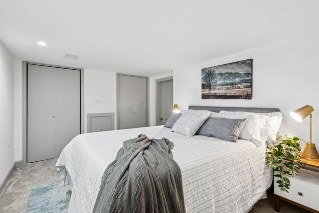 600 8th Avenue, La Grange, IL 60525