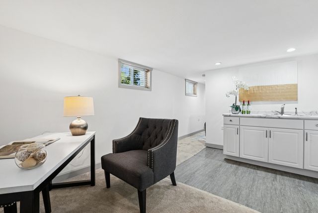 600 8th Avenue, La Grange, IL 60525