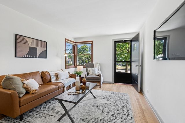 600 8th Avenue, La Grange, IL 60525