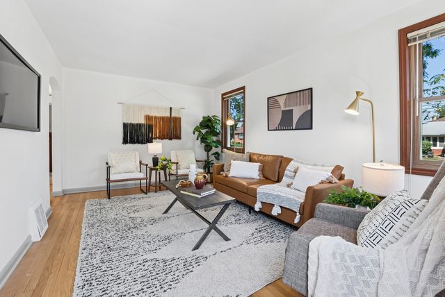 600 8th Avenue, La Grange, IL 60525