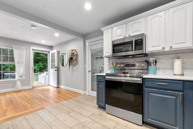 55 Old Ferry Rd, Haverhill, MA 01830