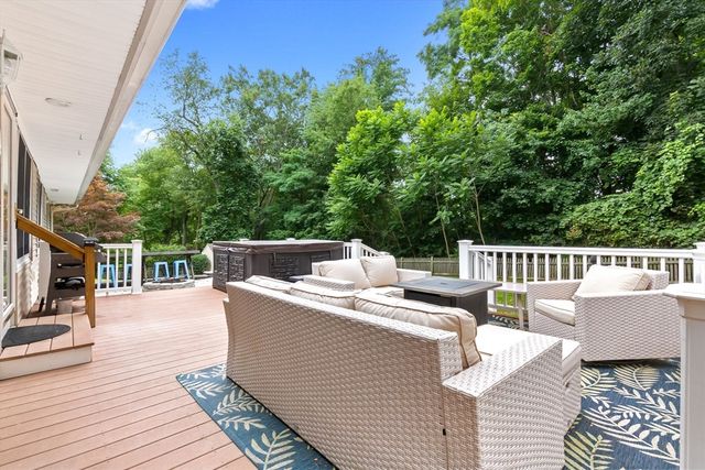 55 Old Ferry Rd, Haverhill, MA 01830