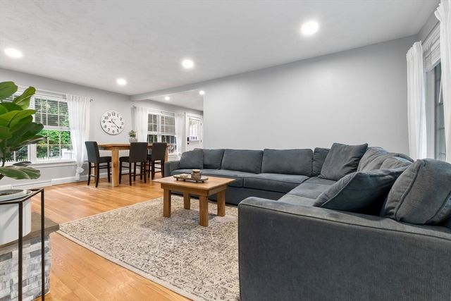 55 Old Ferry Rd, Haverhill, MA 01830