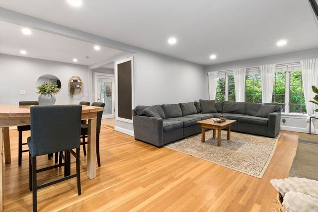 55 Old Ferry Rd, Haverhill, MA 01830