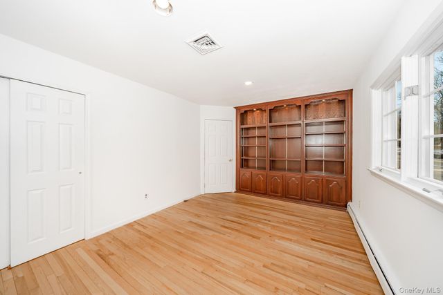 263 N Country Road, Smithtown, NY 11787