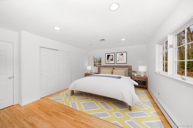 263 N Country Road, Smithtown, NY 11787