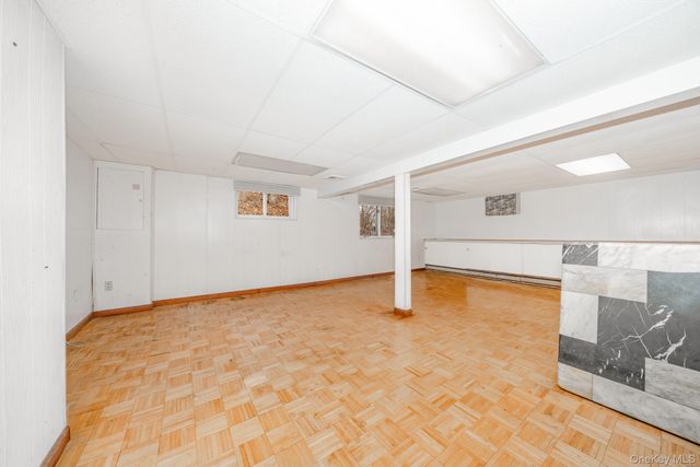 263 N Country Road, Smithtown, NY 11787