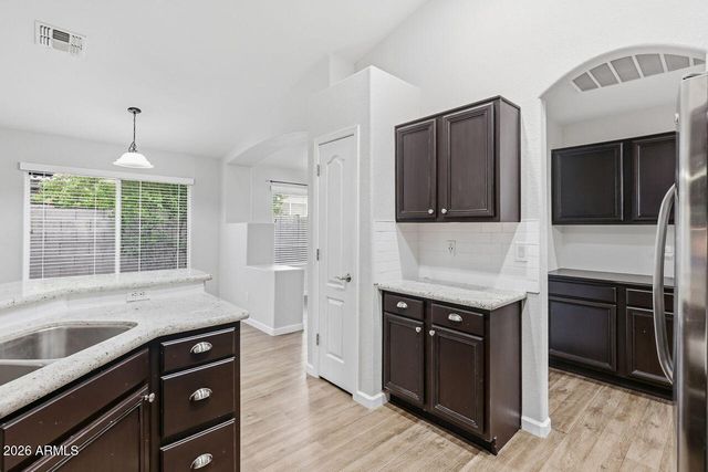 8222 W BEHREND Drive, Peoria, AZ 85382