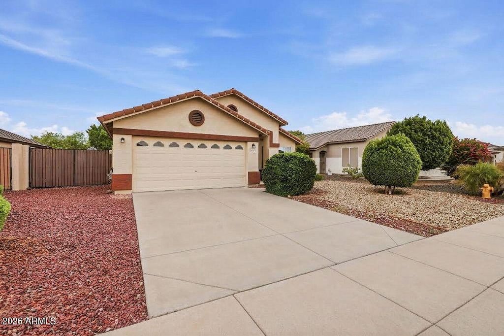 8222 W BEHREND Drive, Peoria, AZ 85382