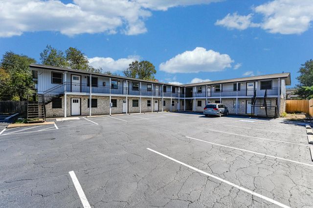 3703 Harmon Ave 207, Austin, TX 78705