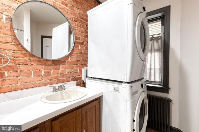 809 S GLOVER ST, Baltimore, MD 21224