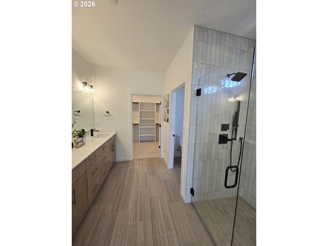 169 E AIREDALE Ave, La Center, WA 98629