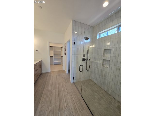 169 E AIREDALE Ave, La Center, WA 98629