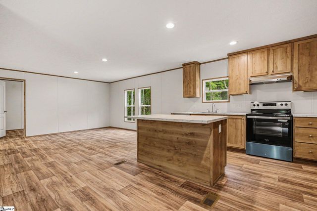 407 Cedar Ridge Drive, Liberty, SC 29657
